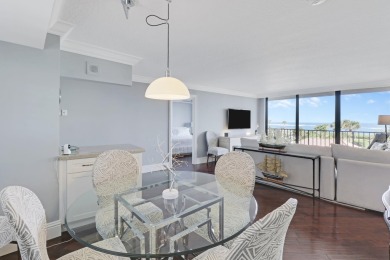 Experience coastal living at its finest in this beautiful  2 bed on Jupiter Dunes Golf Course in Florida - for sale on GolfHomes.com, golf home, golf lot