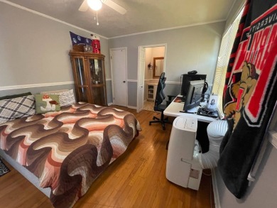 3 bedrooms 3 full bathrooms and walking distance to the Anniston on Anniston Municipal Golf Course in Alabama - for sale on GolfHomes.com, golf home, golf lot