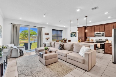 Fantastic 3/2.5 waterfront Townhome in newer community of on Crystal Lake Country Club in Florida - for sale on GolfHomes.com, golf home, golf lot