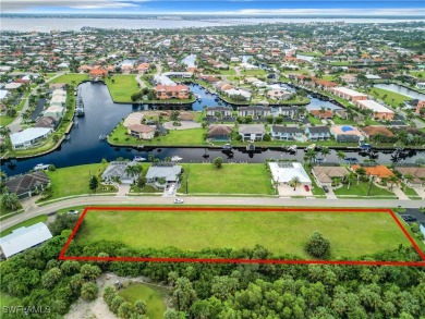 ***Multi-family zoned for duplex/possible 4 plex*** Punta Gorda on Saint Andrews South Golf Club in Florida - for sale on GolfHomes.com, golf home, golf lot