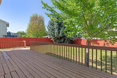 ATTENTION INVESTORS!  Welcome to this wonderful 2 story home on on Meadow Wood Golf Course in Washington - for sale on GolfHomes.com, golf home, golf lot