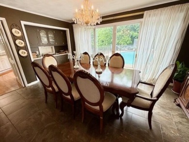 Stunning 2 story 4-5 bedrooms, 4.5 baths. Full basement with on Echo Hills Golf Course in Ohio - for sale on GolfHomes.com, golf home, golf lot