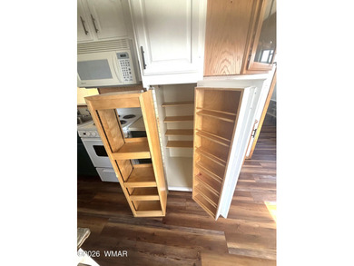 What a charming 2bd/1ba home in desirable Juniper Ridge Resort!! on Juniper Ridge R.V. Golf Resort in Arizona - for sale on GolfHomes.com, golf home, golf lot