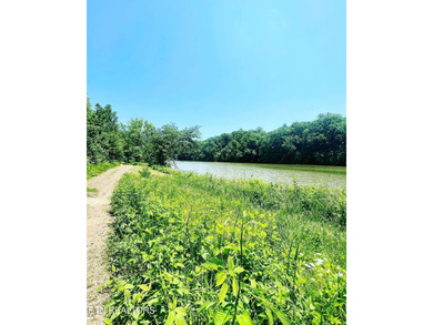 Take a peak into this beautifully maintained 3 bedroom, 2 bath on The Preserve 9 Hole Golf Course in Tennessee - for sale on GolfHomes.com, golf home, golf lot