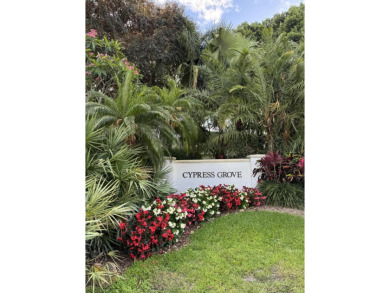 PALM AIRE COUNTRY CLUB in POMPANO BEACH in CYPRESS GROVE. THIS 3 on Oaks Country Club in Florida - for sale on GolfHomes.com, golf home, golf lot