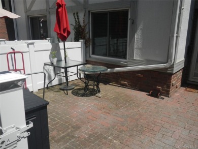 Really nice 2 story condo in Blue Ridge offering living room on Blue Ridge Golf Club in New York - for sale on GolfHomes.com, golf home, golf lot