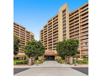 Imagine waking each morning to mountain views and ending every on Leisure Village Par 3 Golf Course in California - for sale on GolfHomes.com, golf home, golf lot