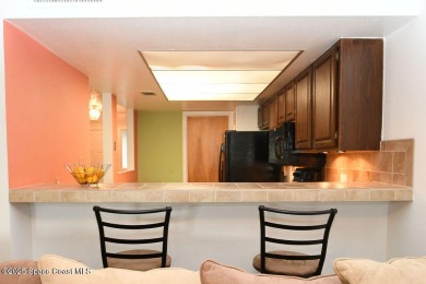 This immaculately clean and quiet townhouse is on the Suntree on Suntree Country Club in Florida - for sale on GolfHomes.com, golf home, golf lot
