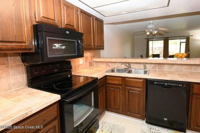 This immaculately clean and quiet townhouse is on the Suntree on Suntree Country Club in Florida - for sale on GolfHomes.com, golf home, golf lot