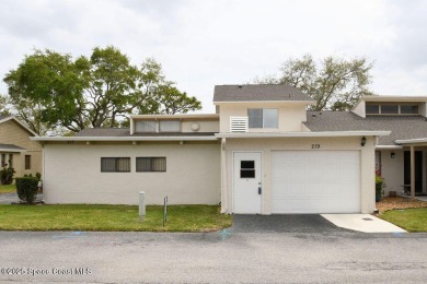 This immaculately clean and quiet townhouse is on the Suntree on Suntree Country Club in Florida - for sale on GolfHomes.com, golf home, golf lot