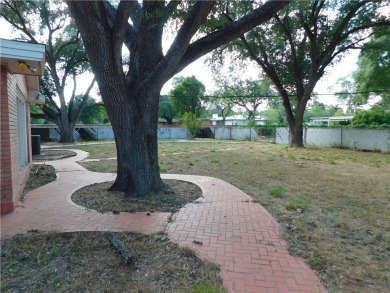 Spacious 2-Story home on a corner lot close to local restaurants on Alice Municipal Golf Course in Texas - for sale on GolfHomes.com, golf home, golf lot