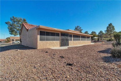 IMAGINE LIVING in this COMPLETELY RENOVATED HOME * CORNER LOT! on Highland Falls Golf Club in Nevada - for sale on GolfHomes.com, golf home, golf lot