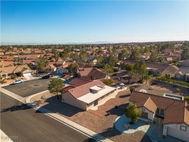 IMAGINE LIVING in this COMPLETELY RENOVATED HOME * CORNER LOT! on Highland Falls Golf Club in Nevada - for sale on GolfHomes.com, golf home, golf lot