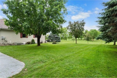 This beautifully maintained 3-bedroom, 3-bathroom home offers is on Spring Brook Country Club in Minnesota - for sale on GolfHomes.com, golf home, golf lot
