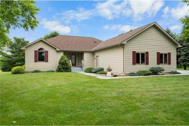 This beautifully maintained 3-bedroom, 3-bathroom home offers is on Spring Brook Country Club in Minnesota - for sale on GolfHomes.com, golf home, golf lot