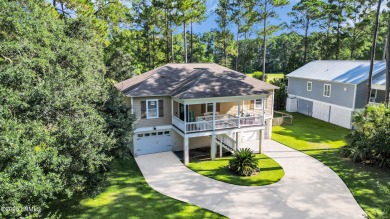Charming Southern cottage in Pleasant Point with golf course on The Golf Club at Pleasant Point Plantation in South Carolina - for sale on GolfHomes.com, golf home, golf lot