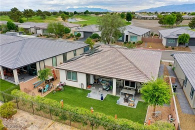 ENJOY COMFORTABLE LIVING IN THIS LOVELY 2-BEDROOM, 2-BATHROOM on Mountain Falls Golf Course in Nevada - for sale on GolfHomes.com, golf home, golf lot