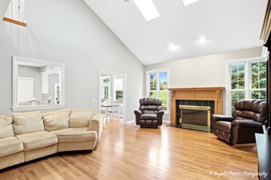 Stunning home in Chalet Hills Estates situated on the 10th hole on Chalet Hills Golf Club in Illinois - for sale on GolfHomes.com, golf home, golf lot