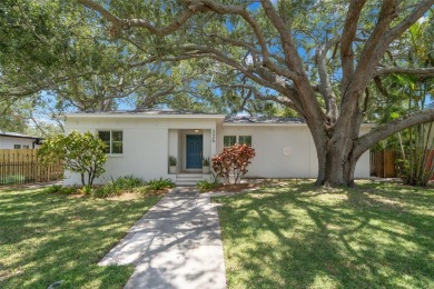 Stunning home just steps from Crisp Park! This elegant retreat on The Renaisssance Vinoy Golf Club in Florida - for sale on GolfHomes.com, golf home, golf lot