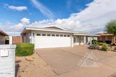 Charming home in the highly desired 55+ golf community of on Sunland Village Golf Club in Arizona - for sale on GolfHomes.com, golf home, golf lot