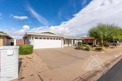 Charming home in the highly desired 55+ golf community of on Sunland Village Golf Club in Arizona - for sale on GolfHomes.com, golf home, golf lot