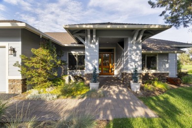 This beautiful, single story home is immaculate! Featuring many on Eagle Crest Golf Resort - Resort Course in Oregon - for sale on GolfHomes.com, golf home, golf lot