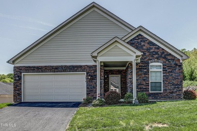 Welcome to easy living in the prestigious Cottages at Feathers on Tri Cities Golf Club in Tennessee - for sale on GolfHomes.com, golf home, golf lot