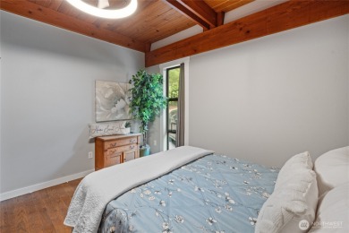 Frank Lloyd Wright-inspired Northwest contemporary with 4 on  in Washington - for sale on GolfHomes.com, golf home, golf lot