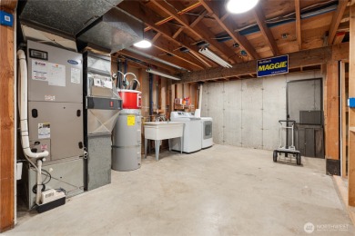 Frank Lloyd Wright-inspired Northwest contemporary with 4 on  in Washington - for sale on GolfHomes.com, golf home, golf lot