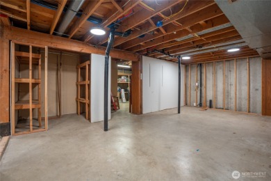 Frank Lloyd Wright-inspired Northwest contemporary with 4 on  in Washington - for sale on GolfHomes.com, golf home, golf lot