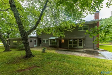 Bring the family, there's plenty of room here and you're going on Point Mallard Golf Course in Alabama - for sale on GolfHomes.com, golf home, golf lot