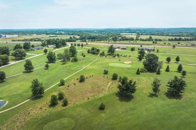 The gorgeous 64.15-acre golf course and clubhouse nestled in the on Southern Oaks Country Club in Missouri - for sale on GolfHomes.com, golf home, golf lot