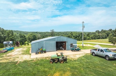 The gorgeous 64.15-acre golf course and clubhouse nestled in the on Southern Oaks Country Club in Missouri - for sale on GolfHomes.com, golf home, golf lot