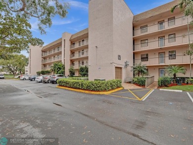 Welcome to this exquisite 2-bedroom/ 2-bathroom condo boasting on Sunrise Lakes Phase IV Golf Course in Florida - for sale on GolfHomes.com, golf home, golf lot