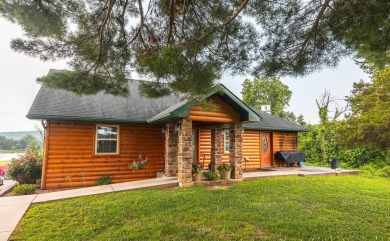 The gorgeous 64.15-acre golf course and clubhouse nestled in the on Southern Oaks Country Club in Missouri - for sale on GolfHomes.com, golf home, golf lot