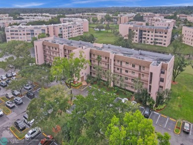 Welcome to this exquisite 2-bedroom/ 2-bathroom condo boasting on Sunrise Lakes Phase IV Golf Course in Florida - for sale on GolfHomes.com, golf home, golf lot