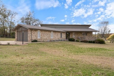 Nice brick home in a quiet neighborhood just outside city on Dawn Hill Country Club in Arkansas - for sale on GolfHomes.com, golf home, golf lot