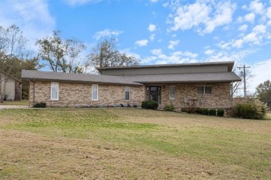 Nice brick home in a quiet neighborhood just outside city on Dawn Hill Country Club in Arkansas - for sale on GolfHomes.com, golf home, golf lot