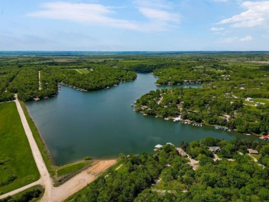 Motivated sellers - don't miss this opportunity! This gorgeous on Sugar Valley Lakes Golf Course in Kansas - for sale on GolfHomes.com, golf home, golf lot