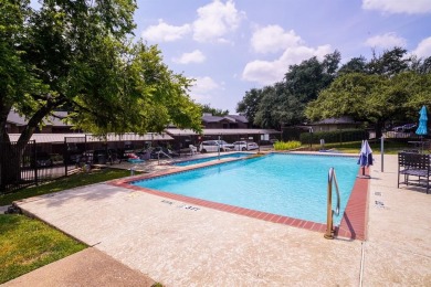 RECENTLY UPDATED 2 BRD 2 BTH CONDO ON GROUND FLOOR WITH NEARBY on Stevens Park Golf Course in Texas - for sale on GolfHomes.com, golf home, golf lot