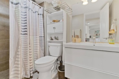 Beautifully maintained 2-bed, 2-bath condo with spacious open on Inverrary Country Club in Florida - for sale on GolfHomes.com, golf home, golf lot