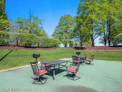 Just Reduced! Contact Jeniece for scheduling bc This Deal keeps on Evergreen Hills Golf Course in Michigan - for sale on GolfHomes.com, golf home, golf lot