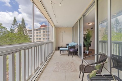 Beautifully maintained 2-bed, 2-bath condo with spacious open on Inverrary Country Club in Florida - for sale on GolfHomes.com, golf home, golf lot