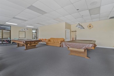 Beautifully maintained 2-bed, 2-bath condo with spacious open on Inverrary Country Club in Florida - for sale on GolfHomes.com, golf home, golf lot