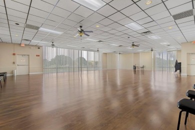 Beautifully maintained 2-bed, 2-bath condo with spacious open on Inverrary Country Club in Florida - for sale on GolfHomes.com, golf home, golf lot