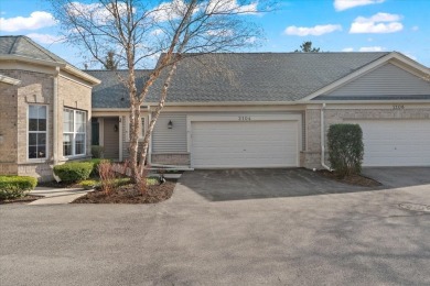 Bright & Spacious 3 bedroom 2.5 bath Ranch in a Vibrant 55+ on Grayslake Golf Course in Illinois - for sale on GolfHomes.com, golf home, golf lot