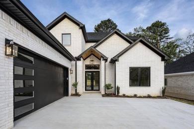 Beautiful new construction home built by JS Inspired Builders in on Chenal Country Club - Bear Den Mountain in Arkansas - for sale on GolfHomes.com, golf home, golf lot