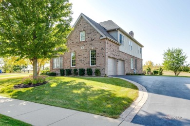 Stunning, Fully Furnished Luxury Home- Move-In Ready! Step into on Hawthorn Woods Country Club in Illinois - for sale on GolfHomes.com, golf home, golf lot