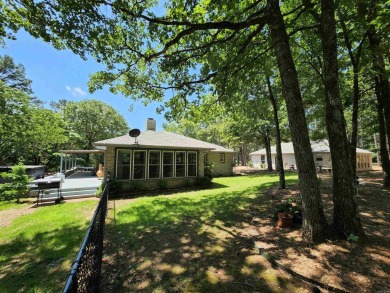 Immaculate golf course home with detached mother in law or guest on Mountain Ranch Golf Club in Arkansas - for sale on GolfHomes.com, golf home, golf lot