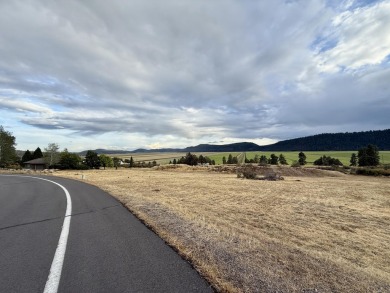 Beautiful Running Y Ranch Resort homesite with wide sweeping on Running Y Ranch Resort in Oregon - for sale on GolfHomes.com, golf home, golf lot